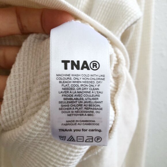 TNA By Aritzia Waffle Zip Hoodie Size Small - Picture 7 of 9